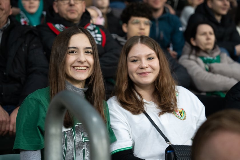 Kibice na meczu Śląska z Widzewem (2 marca 2024) na Tarczyński Arenie